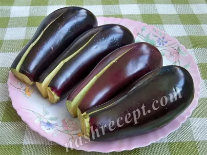 Солоні баклажани з часником