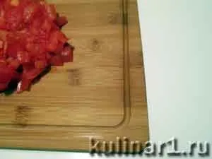 Спагеті з куркою і помідорами