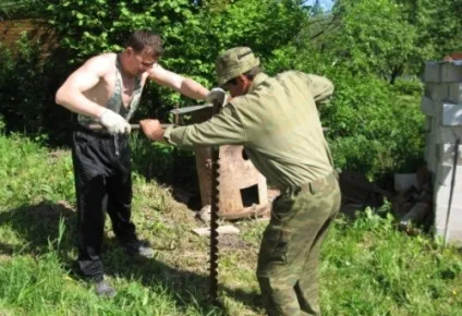 Способи буріння свердловини на воду, будівельний портал (воду) Способи буріння свердловини на воду, будівельний портал