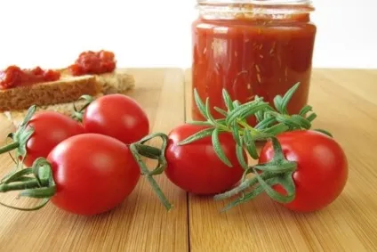 Різні сорти помідорів в іспанській кухні (продукти) Різні сорти помідорів в іспанській кухні
