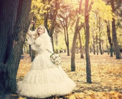 Весільні сукні на осінь фото модних весільних суконь (фото) Весільні сукні на осінь фото модних весільних суконь