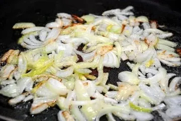 Свинина з рисом, різними овочами і спеціями (свинина) Свинина з рисом, різними овочами та спеціями