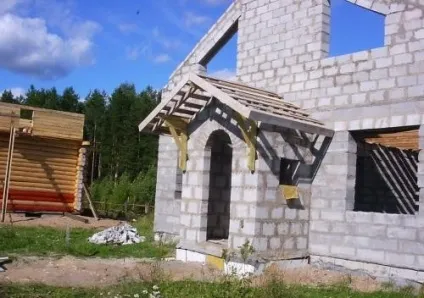 Тамбур в приватному будинку