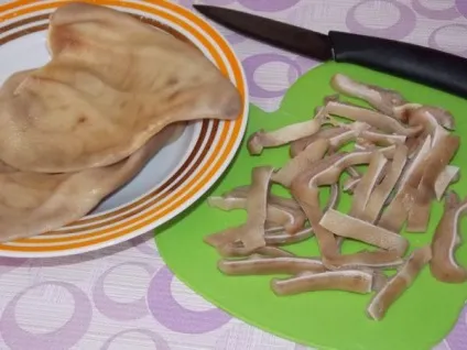 Свинячі вуха, запечені в духовці (духовці) Свинячі вуха, запечені в духовці
