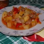 Тушкована картопля з фаршем - рецепт з фото