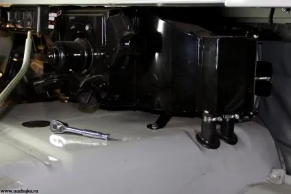 Уаз буханець