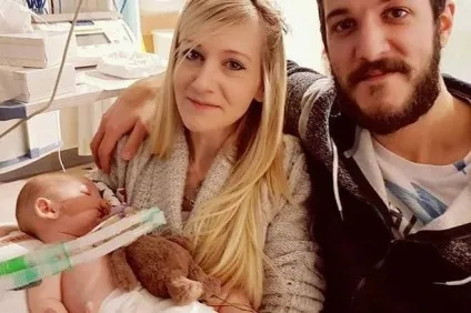 Помер немовля Чарлі гард, яка причина смерті (чарли гард) Помер немовля Чарлі гард, яка причина смерті