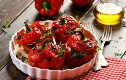 Рецепти болгарського перцю, фаршированого баклажанами, секрети вибору (жіночий журнал) Рецепти болгарського перцю, фаршированого баклажанами, секрети вибору