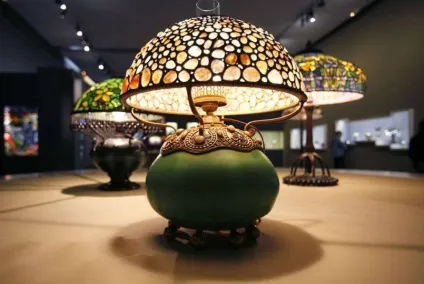 Вітражне мистецтво louis comfort tiffany (Льюїс Комфорт Тіффані) Вітражне мистецтво louis comfort tiffany