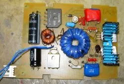 Друге життя флоппі-дисковода повний узч з дбж (tda1557, lm1036, ka2281) - журнал практичної (повний) Друге життя флоппі-дисковода повний узч з дбж (tda1557, lm1036, ka2281) - журнал практичної