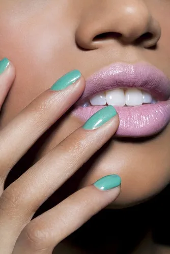 Всемогутній манікюр які відтінки лаків роблять руки красивими (beauty-засоби) Всемогутній манікюр які відтінки лаків роблять руки красивими