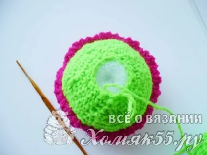 В'язана игольница гачком