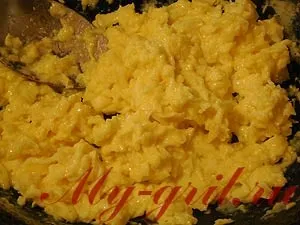 Яєчня-брехуха scrambled eggs