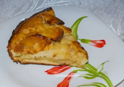 Яблучний пиріг шарлотка