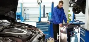 Заправка фреоном автомобільного кондиціонера (автомобільного) Заправка фреоном автомобільного кондиціонера
