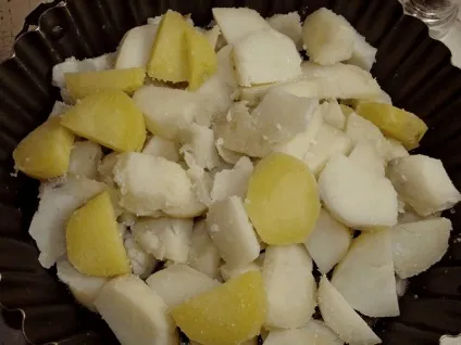 Запечена картопля з філе курки і сиром (картопля) Запечена картопля з філе курки і сиром