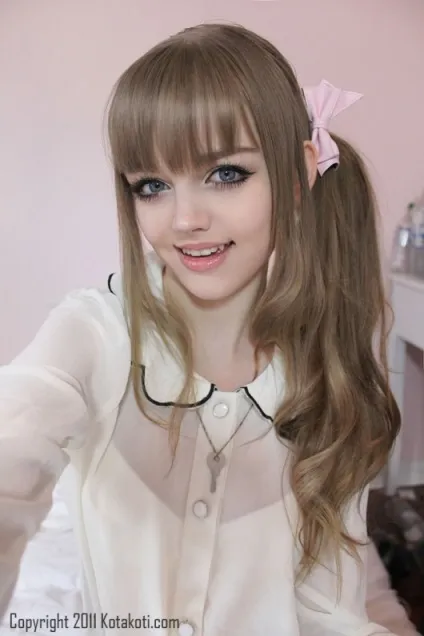 Жива лялька, щасливий десерт