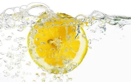 Чи знаєте ви, скільки калорій у воді (воді) Чи знаєте ви, скільки калорій в воді