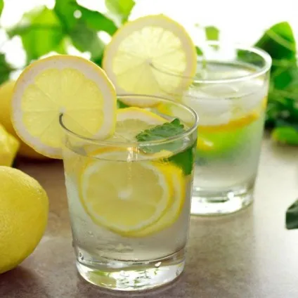 Чи знаєте ви, скільки калорій у воді (воді) Чи знаєте ви, скільки калорій в воді