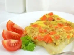 Риба в духовці з морквою і цибулею