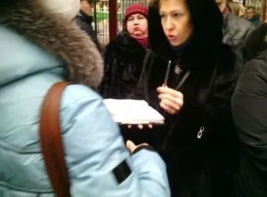 Батьки учнів школи в Москві протестують проти ремонту (учнів) Батьки учнів школи в Москві протестують проти ремонту