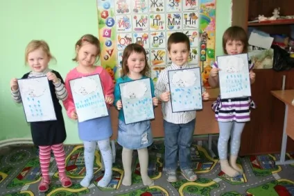 Малювання «хмаринка і дощик» (ранній розвиток) Малювання «хмаринка і дощик»