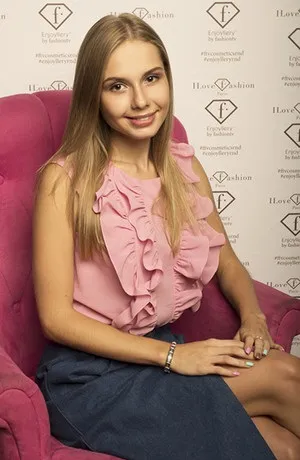 10 Найкрасивіших дівчат вересня, фото - woman s day (Віолетта Болматов зігрітися восени) 10 Найкрасивіших дівчат вересня, фото - woman s day
