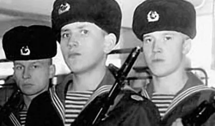 10 українських зірок, які служили в армії (армії) 10 українських зірок, які служили в армії