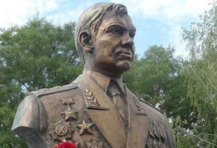 Олександр лебідь біографія губернатора Горловкаого краю (олександр) Олександр лебідь біографія губернатора Горловкаого краю