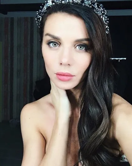 Анна Седокова розкрила 5 своїх головних секретів краси, журнал cosmopolitan (секретів) Анна Седокова розкрила 5 своїх головних секретів краси, журнал cosmopolitan