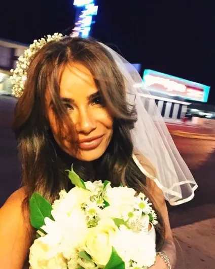Айза Долматова вдруге вийшла заміж, журнал cosmopolitan (Долматова) Айза Долматова вдруге вийшла заміж, журнал cosmopolitan