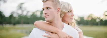 Блог фотографа, знімаємо love story пози (один одному очі) Блог фотографа, знімаємо love story пози