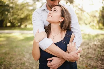 Блог фотографа, знімаємо love story пози (можуть дивитися камеру) Блог фотографа, знімаємо love story пози