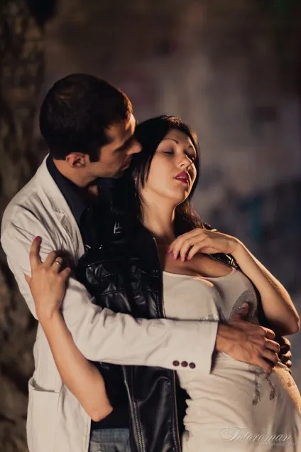 Блог фотографа, знімаємо love story пози (один одному очі) Блог фотографа, знімаємо love story пози