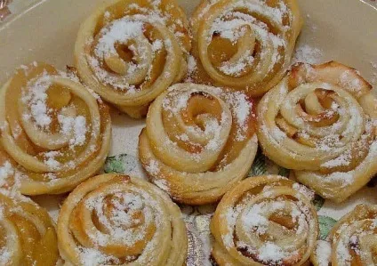 Булочки трояндочки з цукром рецепт з фото трояндочки з сиром і з яблуками з дріжджового тіста, як (рецепт) Булочки трояндочки з цукром рецепт з фото трояндочки з сиром і з яблуками з дріжджового тіста, як