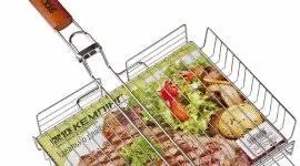 Чайники в домашньому інтер'єрі і на газовій плиті (свистком газової плити) Чайники в домашньому інтер'єрі і на газовій плиті