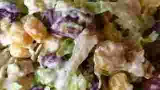 Салат з квасолею куркою і болгарським перцем (квасолею) Салат з квасолею куркою і болгарським перцем