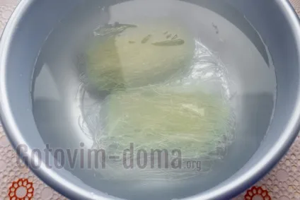 Салат з фунчози з морквою по-корейськи (морквою) Салат з фунчози з морквою по-корейськи