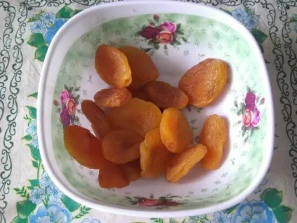 Рулет з курячого філе з курагою з курки фото, смачно приготувати самим (курячого) Рулет з курячого філе з курагою з курки фото, смачно приготувати самим