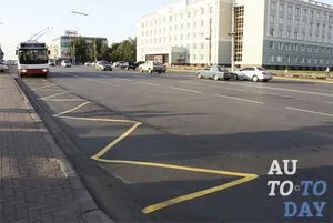 Що означає жовта дорожня розмітка на дорогах України (дорогах) Що означає жовта дорожня розмітка на дорогах України