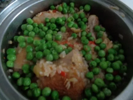 Що приготувати з курки швидко і смачно курка з рисом і пивом (смачно) Що приготувати з курки швидко і смачно курка з рисом і пивом