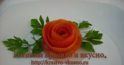 Робимо трояндочку з помідори