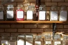 Дерев'яні полички для спецій на кухню і інші способи зберігання приправ (полички) Дерев'яні полички для спецій на кухню і інші способи зберігання приправ