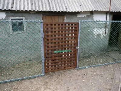дерев'яна хвіртка