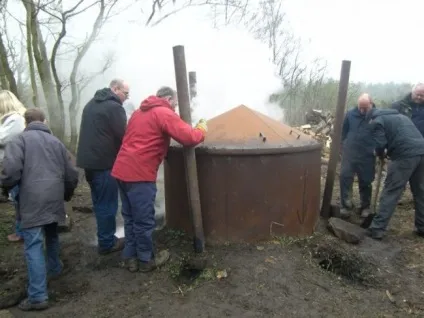 Деревне вугілля своїми руками