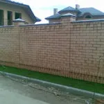 Етапи будівництва паркану з цегли