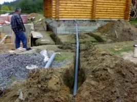 Самостійне підключення до центральної каналізації