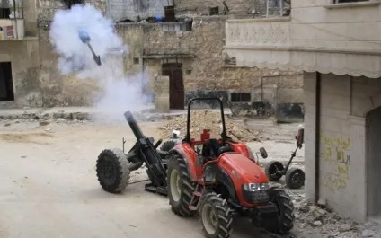Саморобна зброя сирійських бойовиків - інфоглаз (Алеппо Фото Reuters) Саморобна зброя сирійських бойовиків - інфоглаз