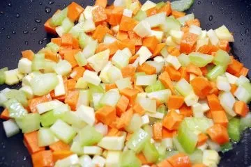 Квасоля з куркою - рагу з обсмаженими овочами