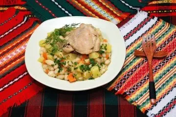 Квасоля з куркою - рагу з обсмаженими овочами